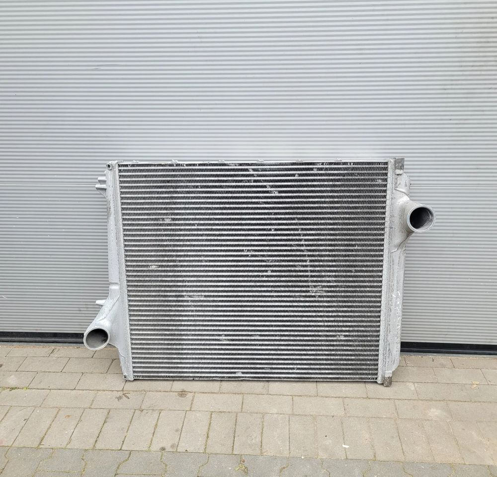 INTERCOOLER RENAULT GAMA T ORYGINAL SZCZELNA 7421892738 CHWALIM116 - Intercooler para Camião: foto 1 INTERCOOLER RENAULT GAMA T ORYGINAL SZCZELNA 7421892738 CHWALIM116 - Intercooler para Camião: foto 1