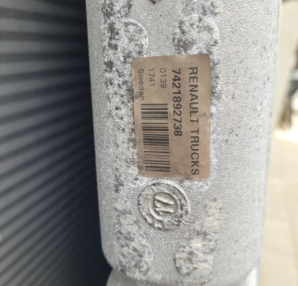 INTERCOOLER RENAULT GAMA T ORYGINAL SZCZELNA 7421892738 CHWALIM116 - Intercooler para Camião: foto 3 INTERCOOLER RENAULT GAMA T ORYGINAL SZCZELNA 7421892738 CHWALIM116 - Intercooler para Camião: foto 3