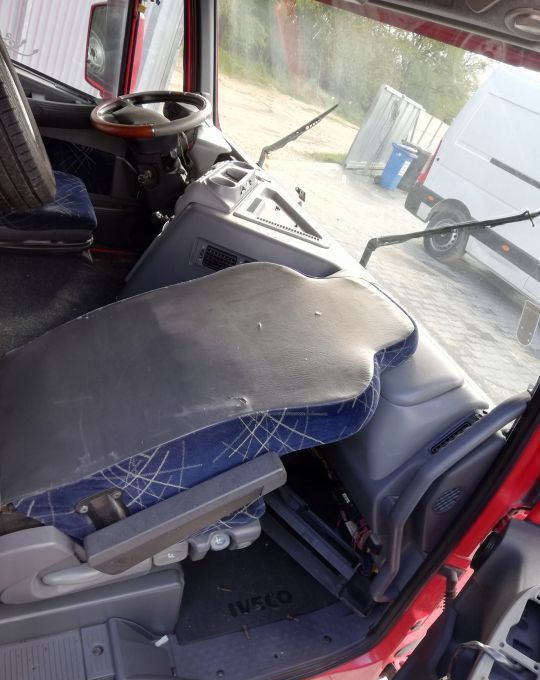 KABINA IVECO STRALIS E5 2007R.BEZWYPADEK - Cabine para Camião: foto 2 KABINA IVECO STRALIS E5 2007R.BEZWYPADEK - Cabine para Camião: foto 2