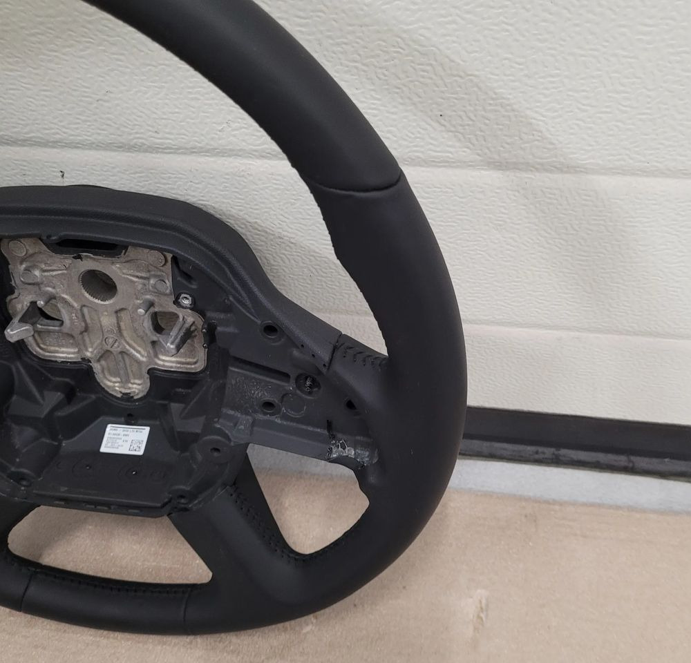 KIEROWNICA MAN TG3 TGX NM TGL ORYGINAŁ SKÓRA - Volante de direção para Camião: foto 2 KIEROWNICA MAN TG3 TGX NM TGL ORYGINAŁ SKÓRA - Volante de direção para Camião: foto 2