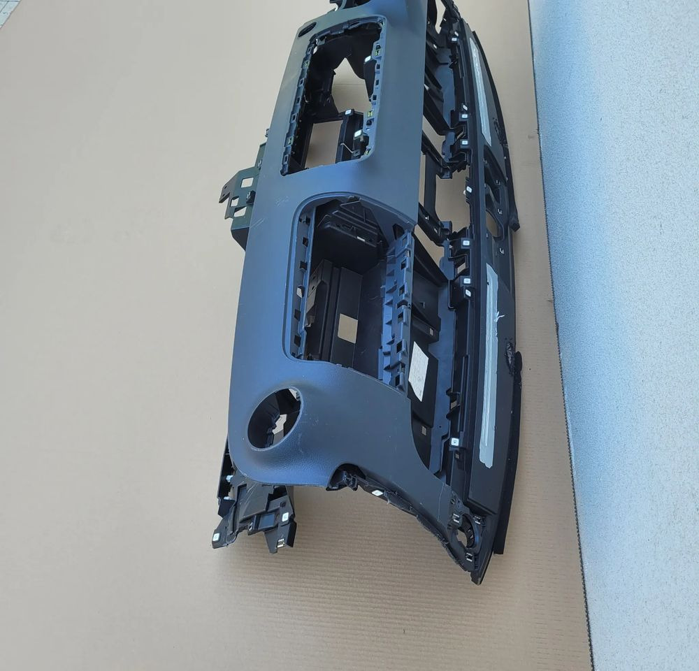 KONSOLA MERCEDES SPRINTER W910 W907 - Painel de instrumentos para Camião: foto 2 KONSOLA MERCEDES SPRINTER W910 W907 - Painel de instrumentos para Camião: foto 2