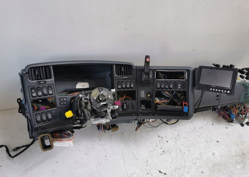 KONSOLA SCANIA R XPI G - Painel de instrumentos para Camião: foto 3 KONSOLA SCANIA R XPI G - Painel de instrumentos para Camião: foto 3