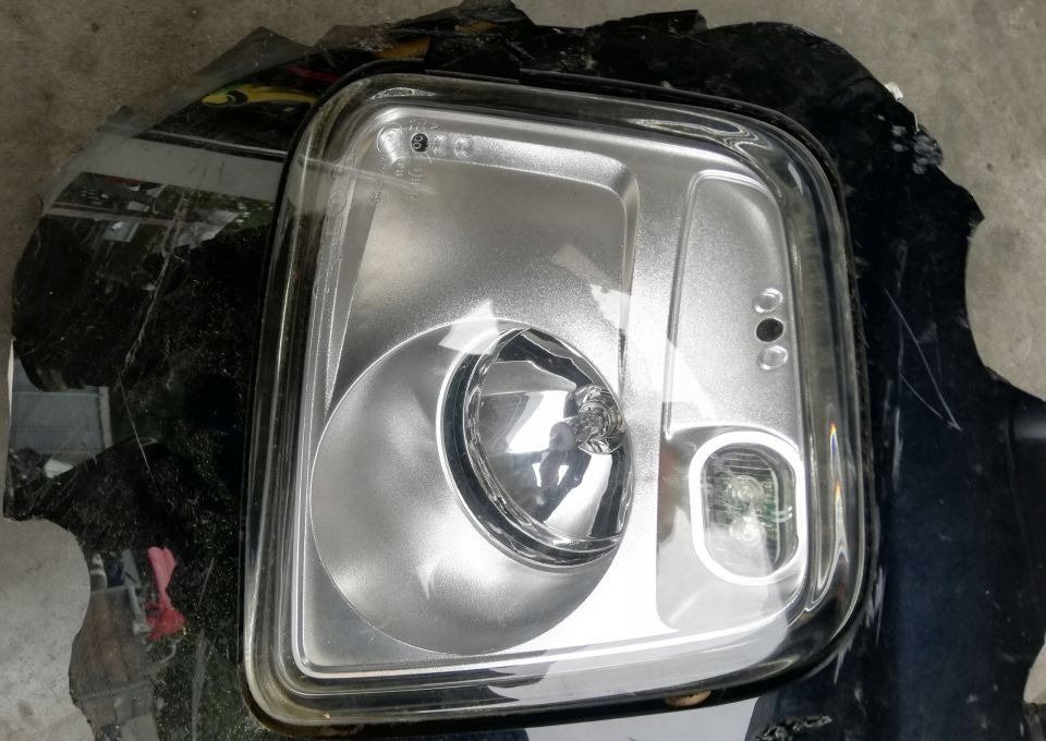 LAMPA HALOGEN VOLVO FH4 FH 4 FM RH ORYGINAŁ - Farol dianteira para Camião: foto 1 LAMPA HALOGEN VOLVO FH4 FH 4 FM RH ORYGINAŁ - Farol dianteira para Camião: foto 1