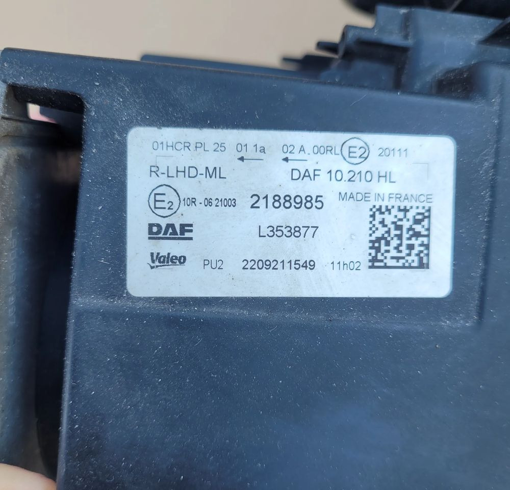LAMPA LED DAF XF XG ORYGINAŁ 2188985 CHWALIM116 - Carroceria e exterior para Camião: foto 4 LAMPA LED DAF XF XG ORYGINAŁ 2188985 CHWALIM116 - Carroceria e exterior para Camião: foto 4