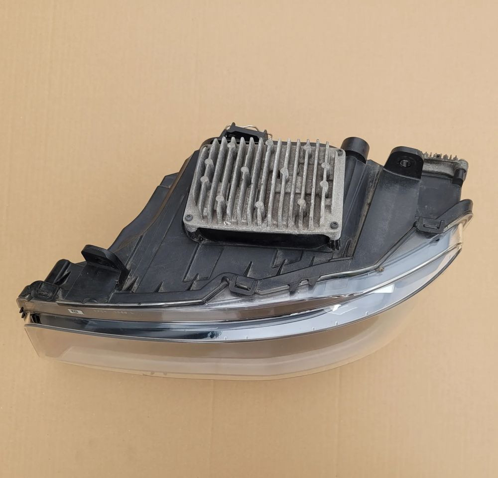 LAMPA LED MAN TG3 TGX NM ORYGINAŁ 81.25101-6821 LEWA CHWALIM116 - Iluminação para Camião: foto 3 LAMPA LED MAN TG3 TGX NM ORYGINAŁ 81.25101-6821 LEWA CHWALIM116 - Iluminação para Camião: foto 3
