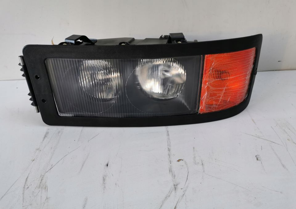 LAMPA MAN F2000 Prawa lub Lewa - Farol dianteira para Camião: foto 1 LAMPA MAN F2000 Prawa lub Lewa - Farol dianteira para Camião: foto 1