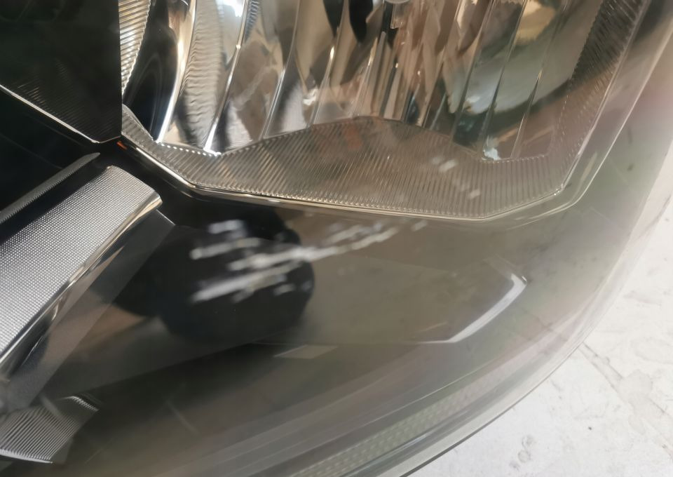 LAMPA MAN TGE VW CRAFTER ORYGINAŁ LEWA - Farol dianteira para Camião: foto 2 LAMPA MAN TGE VW CRAFTER ORYGINAŁ LEWA - Farol dianteira para Camião: foto 2