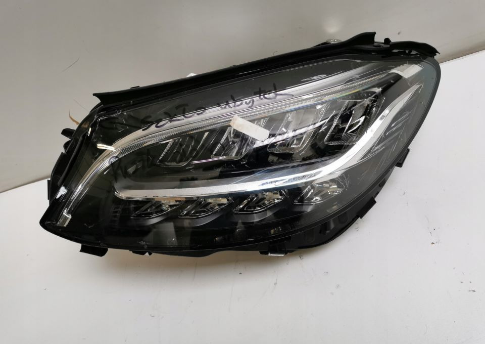LAMPA MERCEDES C KLASA A2059065906 LIFT LEWA - Farol dianteira para Camião: foto 1 LAMPA MERCEDES C KLASA A2059065906 LIFT LEWA - Farol dianteira para Camião: foto 1