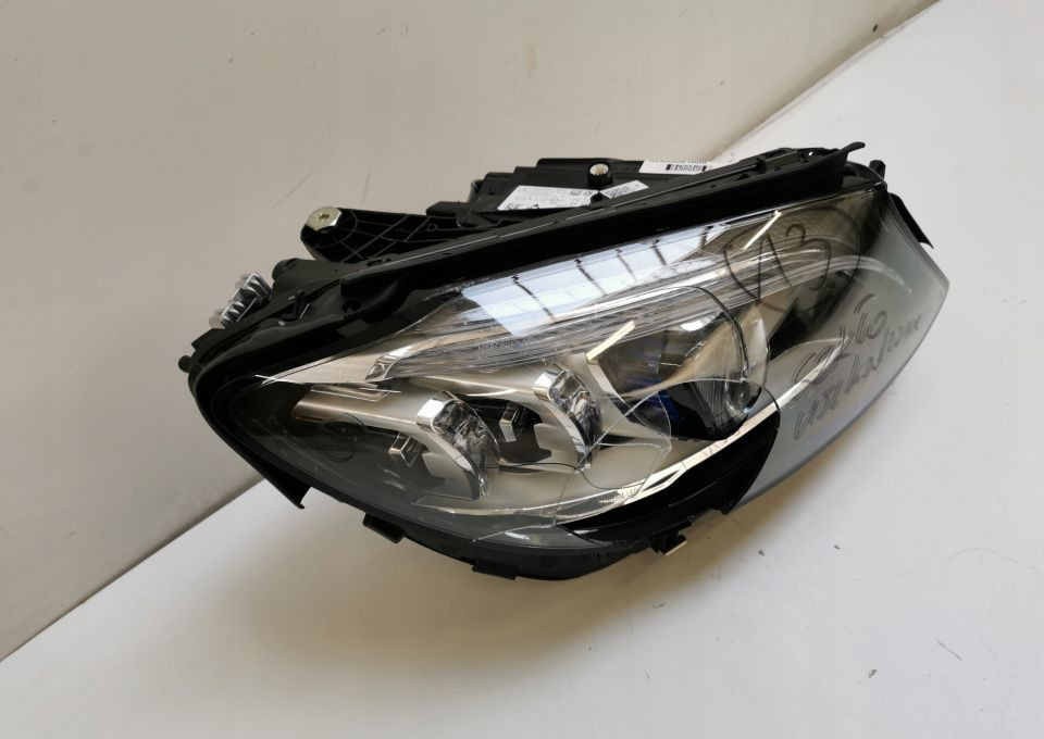 LAMPA PRZÓD MERCEDES C KLASA A 205 9061606 LIFT - Farol dianteira: foto 2 LAMPA PRZÓD MERCEDES C KLASA A 205 9061606 LIFT - Farol dianteira: foto 2