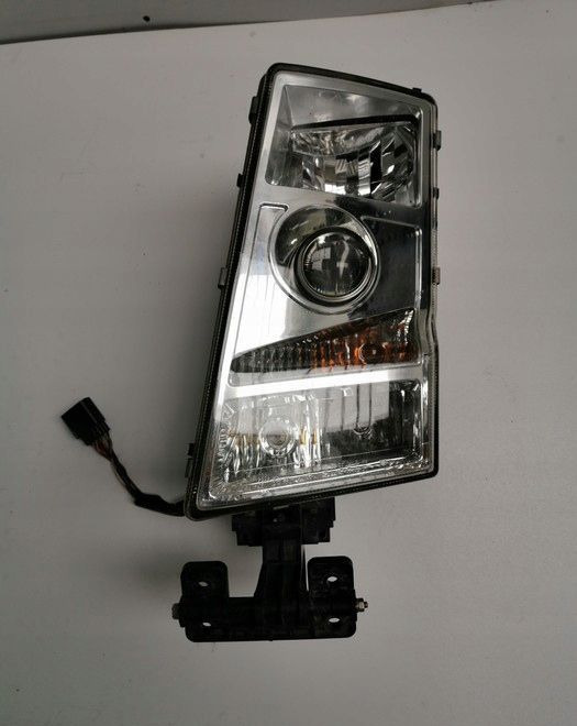 LAMPA VOLVO FH12 fh13 ORYGINAŁ LEWA - Farol dianteira: foto 1 LAMPA VOLVO FH12 fh13 ORYGINAŁ LEWA - Farol dianteira: foto 1