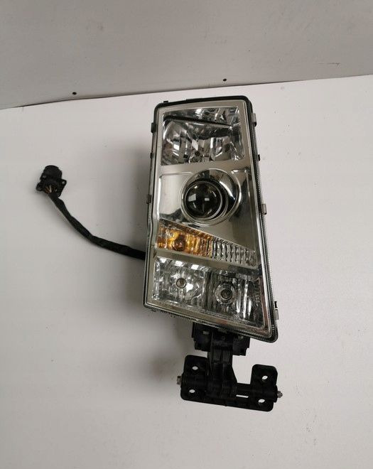 LAMPA VOLVO FH12 fh13 ORYGINAŁ PRAWA. - Farol dianteira para Camião: foto 1 LAMPA VOLVO FH12 fh13 ORYGINAŁ PRAWA. - Farol dianteira para Camião: foto 1