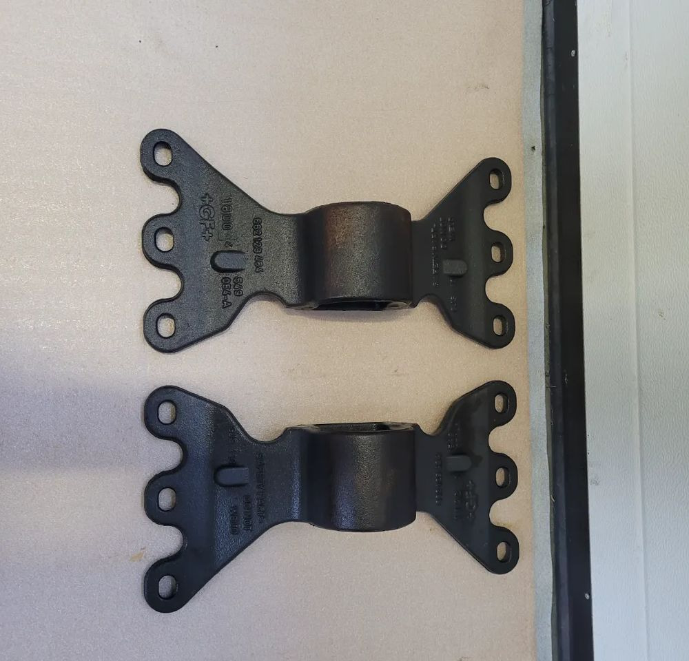 ŁAPY MOCOWANIE SIODŁA GF 622 129 484 - Quinta-roda para Camião: foto 1 ŁAPY MOCOWANIE SIODŁA GF 622 129 484 - Quinta-roda para Camião: foto 1