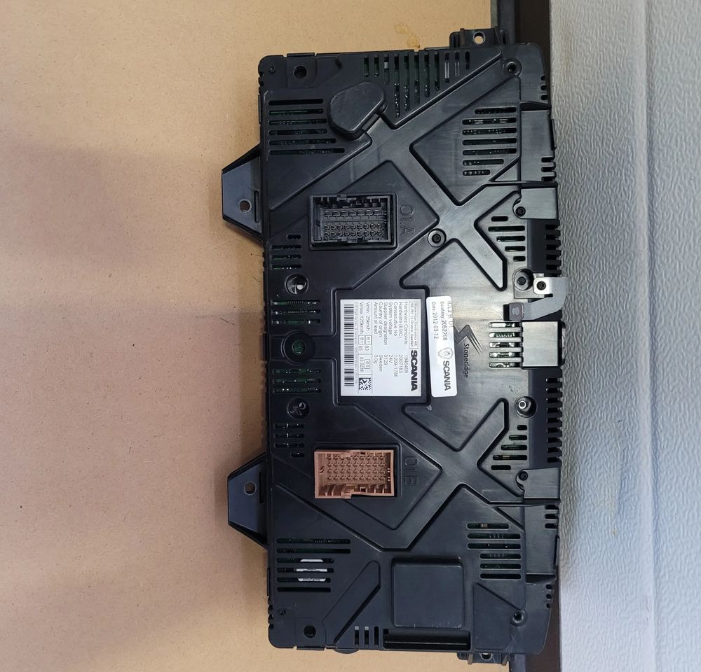 LICZNIK SCANIA R CP OM 2052208 CHWALIM116 - Painel de instrumentos para Camião: foto 2 LICZNIK SCANIA R CP OM 2052208 CHWALIM116 - Painel de instrumentos para Camião: foto 2