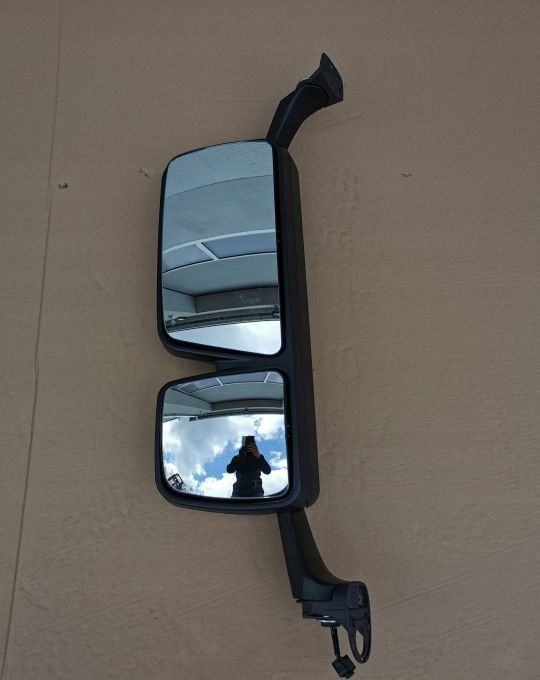 LUSTERKO MERCEDES ACTROS MP3 LEWE ELEK. - Espelho retrovisor: foto 1 LUSTERKO MERCEDES ACTROS MP3 LEWE ELEK. - Espelho retrovisor: foto 1