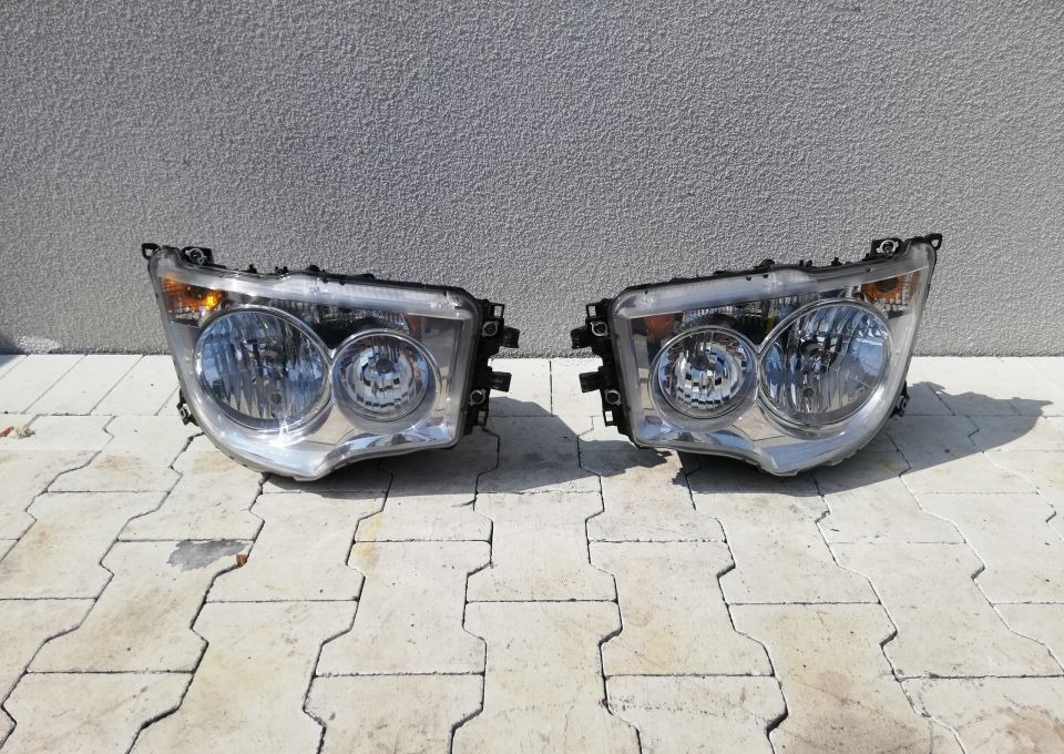 Lampy MERCEDES ACTROS Mp4 Antos ORYGINAŁ - Farol dianteira: foto 1 Lampy MERCEDES ACTROS Mp4 Antos ORYGINAŁ - Farol dianteira: foto 1