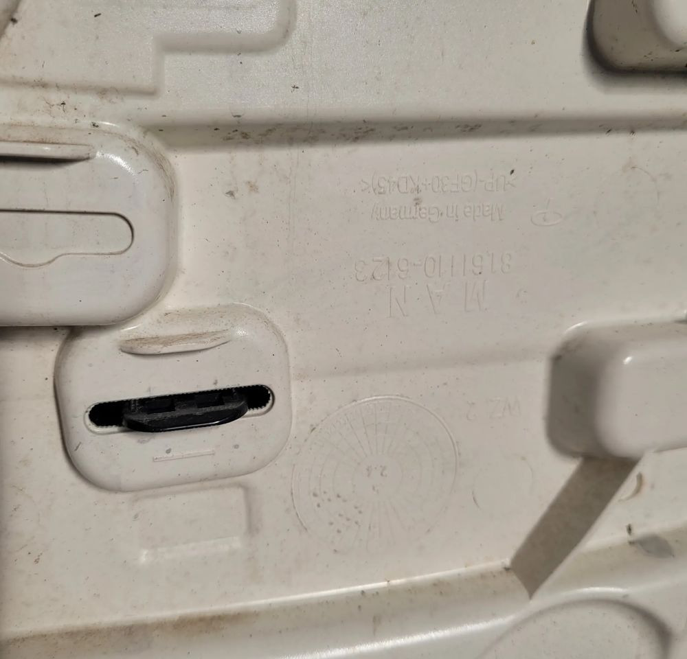 MASKA ATRAPA MAN TGL NM. ORYGINAŁ 81.61110-6123 CHWALIM116 - Capô para Camião: foto 4 MASKA ATRAPA MAN TGL NM. ORYGINAŁ 81.61110-6123 CHWALIM116 - Capô para Camião: foto 4