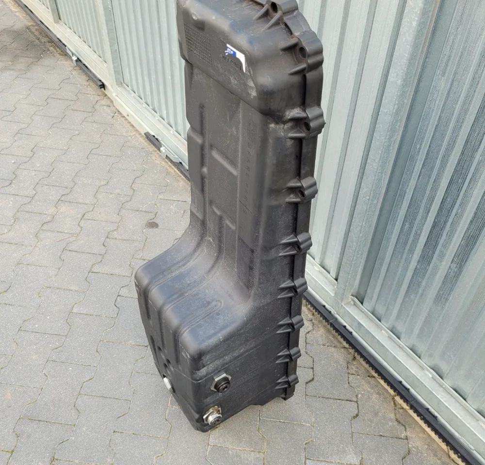 MISKA OLEJOWA RENAULT GAMA VOLVO FH 13 LITRÓW - Cárter de óleo para Camião: foto 3 MISKA OLEJOWA RENAULT GAMA VOLVO FH 13 LITRÓW - Cárter de óleo para Camião: foto 3