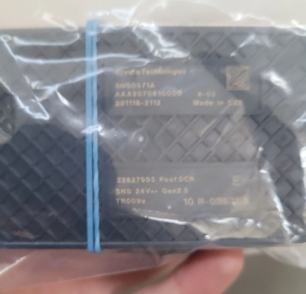 NOX VOLVO FH4 NOWY 22827933 CHWALIM116 - Sistema de escape para Camião: foto 2 NOX VOLVO FH4 NOWY 22827933 CHWALIM116 - Sistema de escape para Camião: foto 2