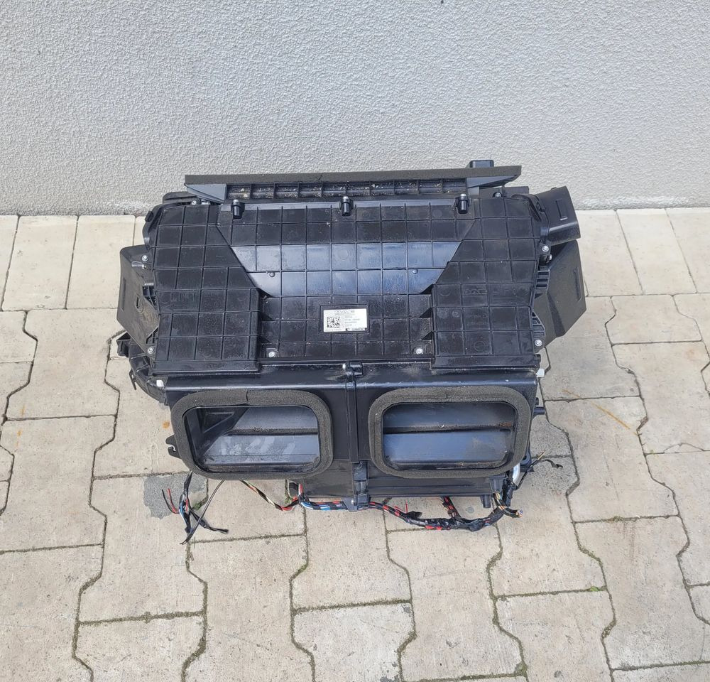 OBUDOWA NAGRZEWNICY NAGRZEWNICA DAF XF 106 LIFT 2255994 ORYGINAŁ CHWALIM116 - Aquecimento/ Ventilação para Camião: foto 1 OBUDOWA NAGRZEWNICY NAGRZEWNICA DAF XF 106 LIFT 2255994 ORYGINAŁ CHWALIM116 - Aquecimento/ Ventilação para Camião: foto 1