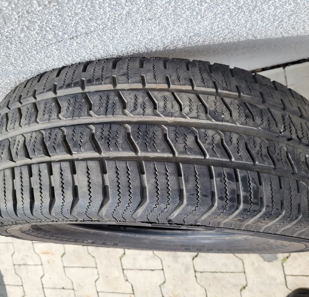 OPONA 235/65R16C CONTINENTAL SPRINTER CRAFTER - Jantes e pneus para Camião: foto 5 OPONA 235/65R16C CONTINENTAL SPRINTER CRAFTER - Jantes e pneus para Camião: foto 5