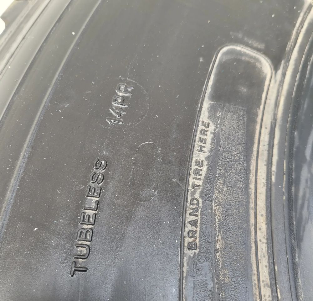 OPONA MICHELIN 10R XZA R 22.5 CENA ZA SZT. - Pneu para Camião: foto 2 OPONA MICHELIN 10R XZA R 22.5 CENA ZA SZT. - Pneu para Camião: foto 2