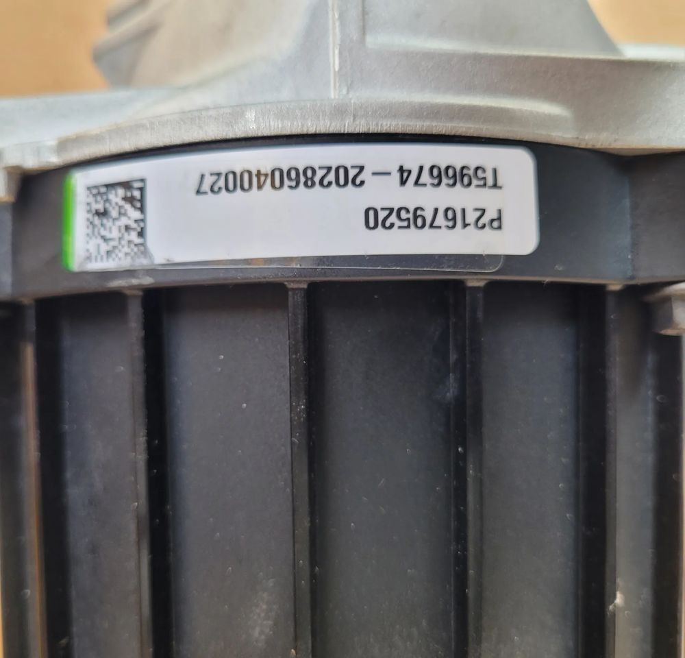 PODSTAWA OLEJU VOLVO FH4 FH5 P21679520 NOWY ORYGINAŁ - Sistema de combustível para Camião: foto 3 PODSTAWA OLEJU VOLVO FH4 FH5 P21679520 NOWY ORYGINAŁ - Sistema de combustível para Camião: foto 3