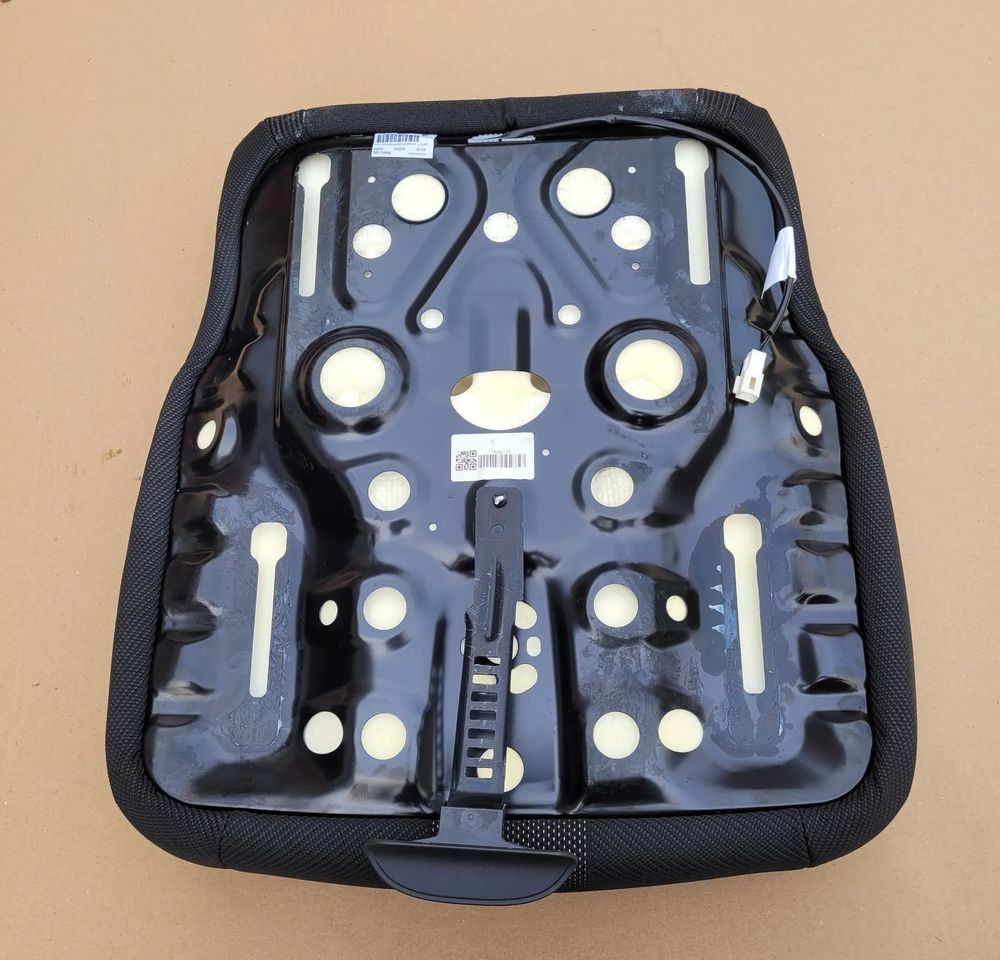 SIEDZISKO FOTELA DAF XF XG ORYGINAŁ CHWALIM116 - Banco para Camião: foto 2 SIEDZISKO FOTELA DAF XF XG ORYGINAŁ CHWALIM116 - Banco para Camião: foto 2