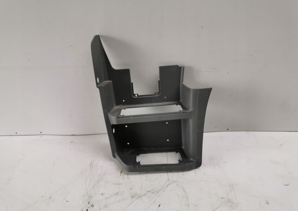 STOPNICA WŁAZ MERCEDES AXOR LH Oryginał - Estribo para Camião: foto 1 STOPNICA WŁAZ MERCEDES AXOR LH Oryginał - Estribo para Camião: foto 1