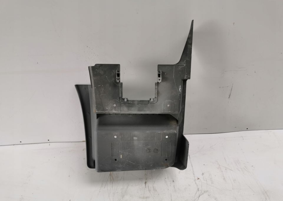 STOPNICA WŁAZ MERCEDES AXOR LH Oryginał - Estribo para Camião: foto 3 STOPNICA WŁAZ MERCEDES AXOR LH Oryginał - Estribo para Camião: foto 3