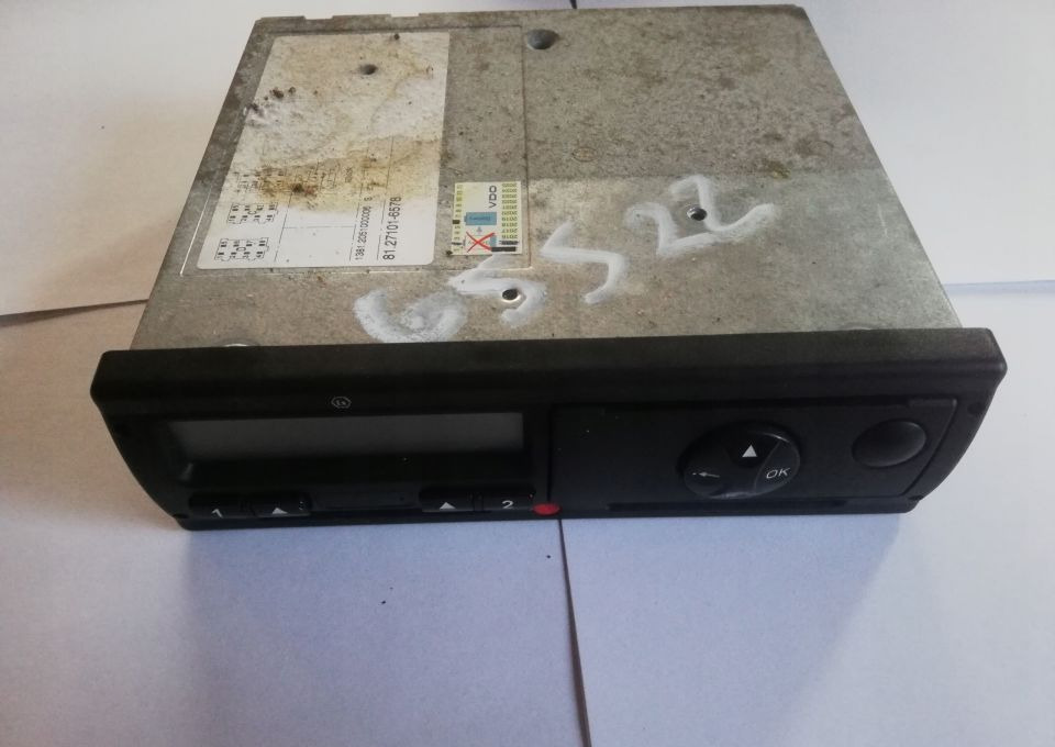 TACHOGRAF MAN TGX TGS 81.27101-6578 - Tacógrafo para Camião: foto 1 TACHOGRAF MAN TGX TGS 81.27101-6578 - Tacógrafo para Camião: foto 1