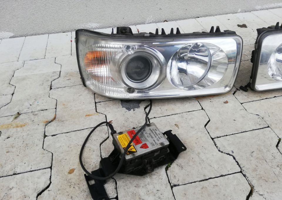 XENONY KOMPLET DAF XF 105 ORYGINAŁ - Farol dianteira para Camião: foto 3 XENONY KOMPLET DAF XF 105 ORYGINAŁ - Farol dianteira para Camião: foto 3