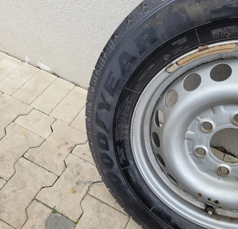 ZAPAS KOLO SPRINTER CRAFTER 235/65 R16C GOODYEAR - Roda completa para Veículo comercial: foto 4 ZAPAS KOLO SPRINTER CRAFTER 235/65 R16C GOODYEAR - Roda completa para Veículo comercial: foto 4