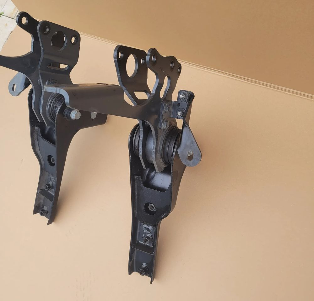 ZAWIESZENIE KABINY WYWROT MERCEDES ATEGO NOWY ORYGINAŁ A9673103063 CHWALIM116 - Suspensão para Camião: foto 2 ZAWIESZENIE KABINY WYWROT MERCEDES ATEGO NOWY ORYGINAŁ A9673103063 CHWALIM116 - Suspensão para Camião: foto 2