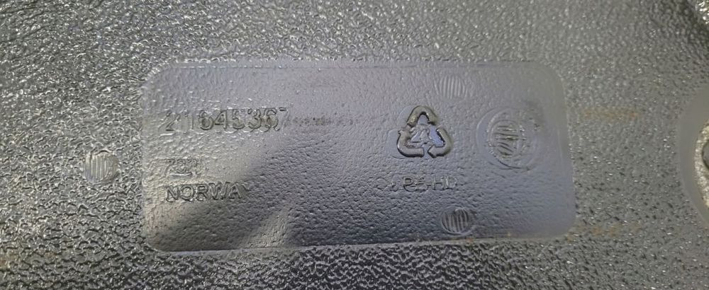 ZBIORNIK AD BLUE VOLVO FH4 21645367 - Tanque para AdBlue para Camião: foto 3 ZBIORNIK AD BLUE VOLVO FH4 21645367 - Tanque para AdBlue para Camião: foto 3