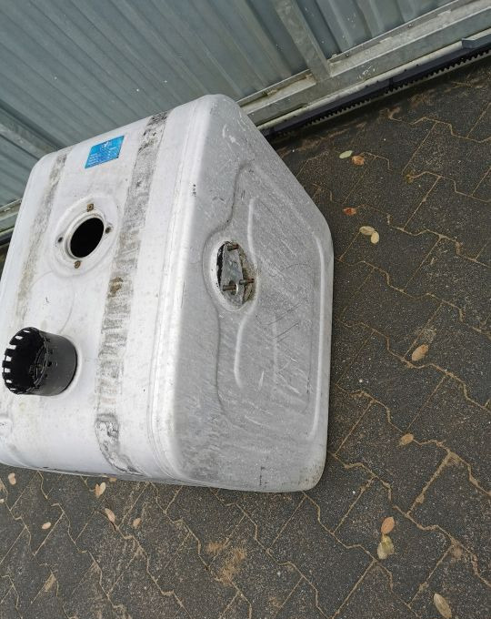 ZBIORNIK OLEJU HYVA OM 14018231 - Tanque hidráulico para Camião: foto 2 ZBIORNIK OLEJU HYVA OM 14018231 - Tanque hidráulico para Camião: foto 2