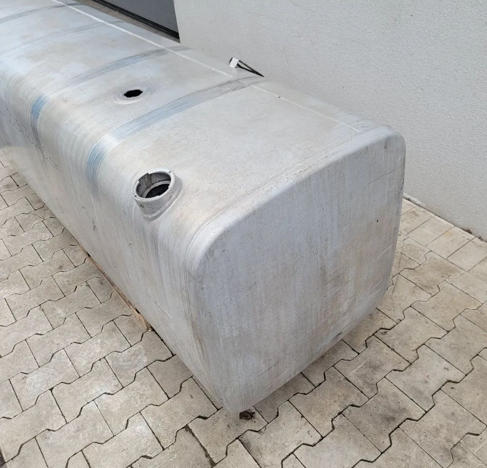 ZBIORNIK PALIWA DAF XF 1000L 225X70X70CM. - Tanque de combustível para Camião: foto 2 ZBIORNIK PALIWA DAF XF 1000L 225X70X70CM. - Tanque de combustível para Camião: foto 2