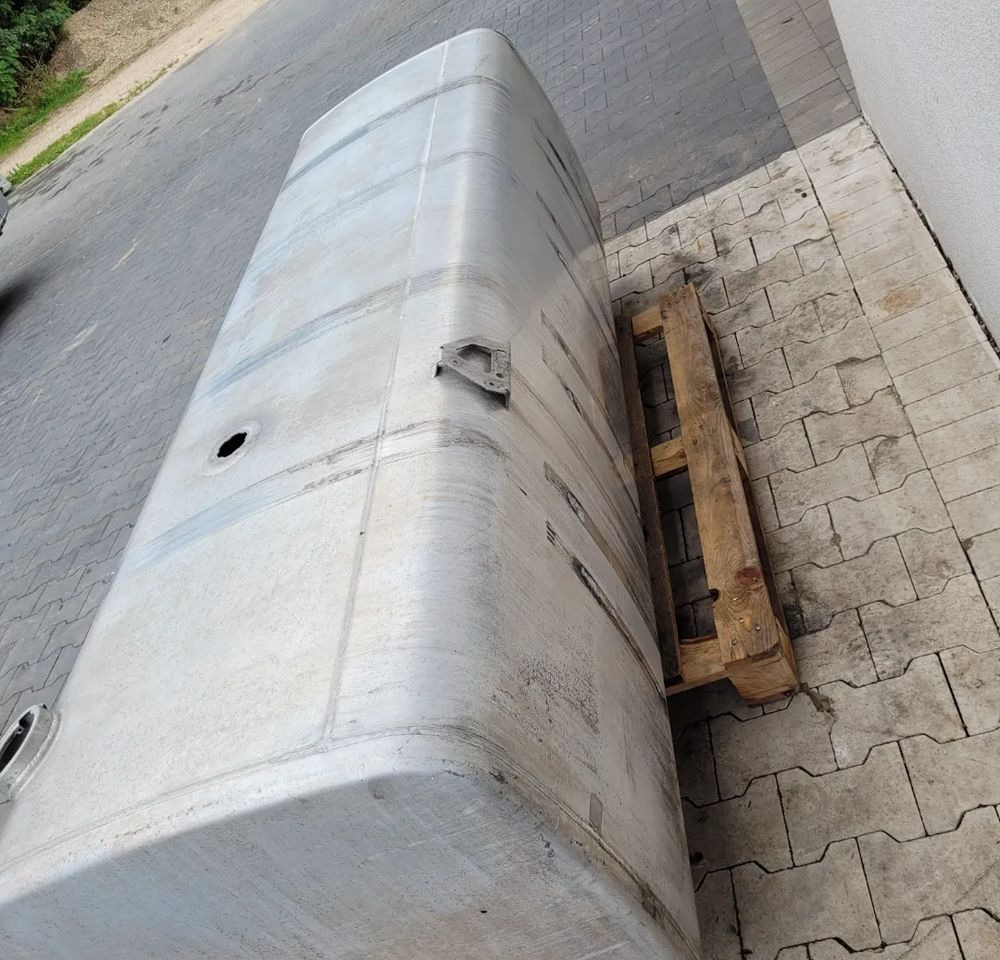 ZBIORNIK PALIWA DAF XF 1000L 225X70X70CM. - Tanque de combustível para Camião: foto 4 ZBIORNIK PALIWA DAF XF 1000L 225X70X70CM. - Tanque de combustível para Camião: foto 4