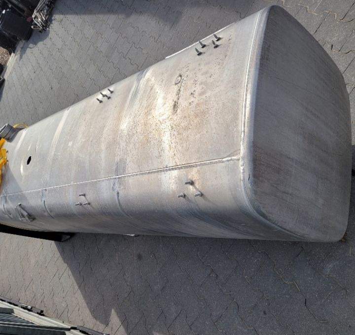 ZBIORNIK PALIWA DAF XF 106 845L 1944801 230X63X68 - Tanque de combustível para Camião: foto 2 ZBIORNIK PALIWA DAF XF 106 845L 1944801 230X63X68 - Tanque de combustível para Camião: foto 2
