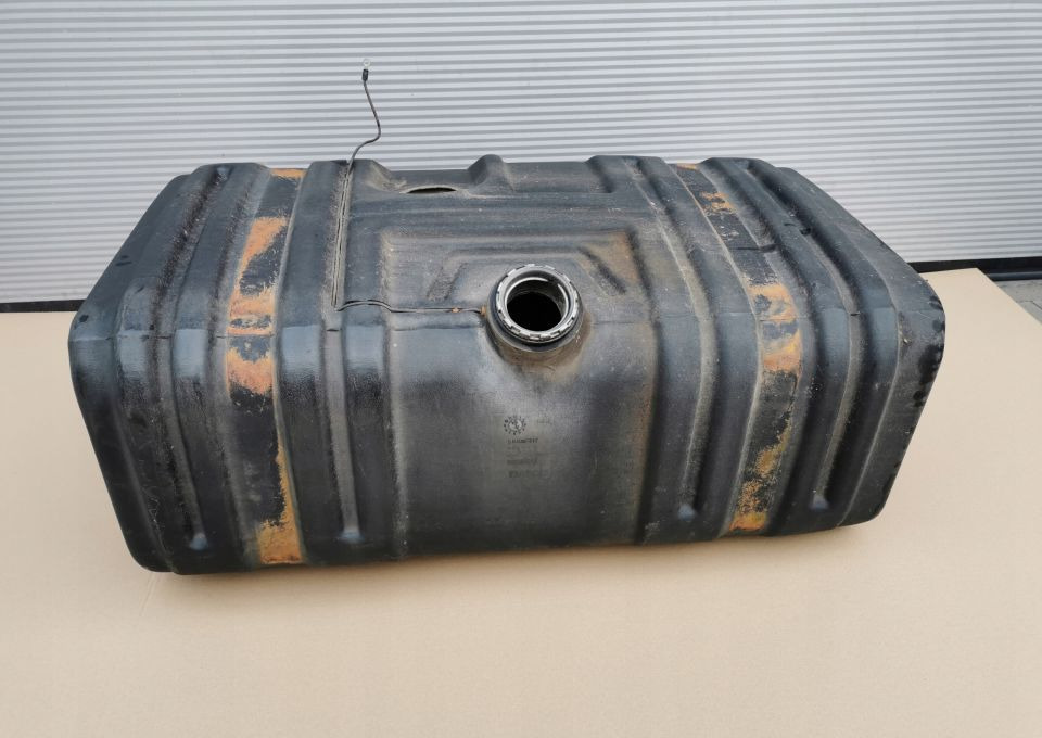 ZBIORNIK PALIWA IVECO EUROCARGO 504087317 - Tanque de combustível para Camião: foto 1 ZBIORNIK PALIWA IVECO EUROCARGO 504087317 - Tanque de combustível para Camião: foto 1