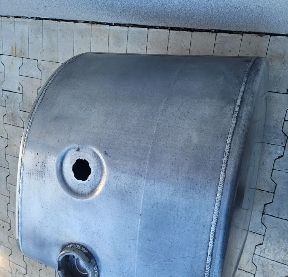 ZBIORNIK PALIWA VOLVO FH FM 60X70X70 - Tanque de combustível para Camião: foto 5 ZBIORNIK PALIWA VOLVO FH FM 60X70X70 - Tanque de combustível para Camião: foto 5