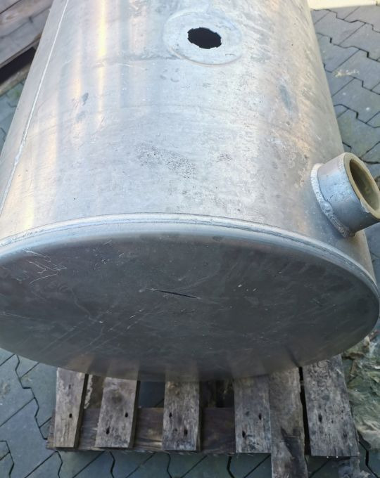 ZBIORNIK PALIWA VOLVO FH STARY TYP 20375376 - Tanque de combustível para Camião: foto 2 ZBIORNIK PALIWA VOLVO FH STARY TYP 20375376 - Tanque de combustível para Camião: foto 2
