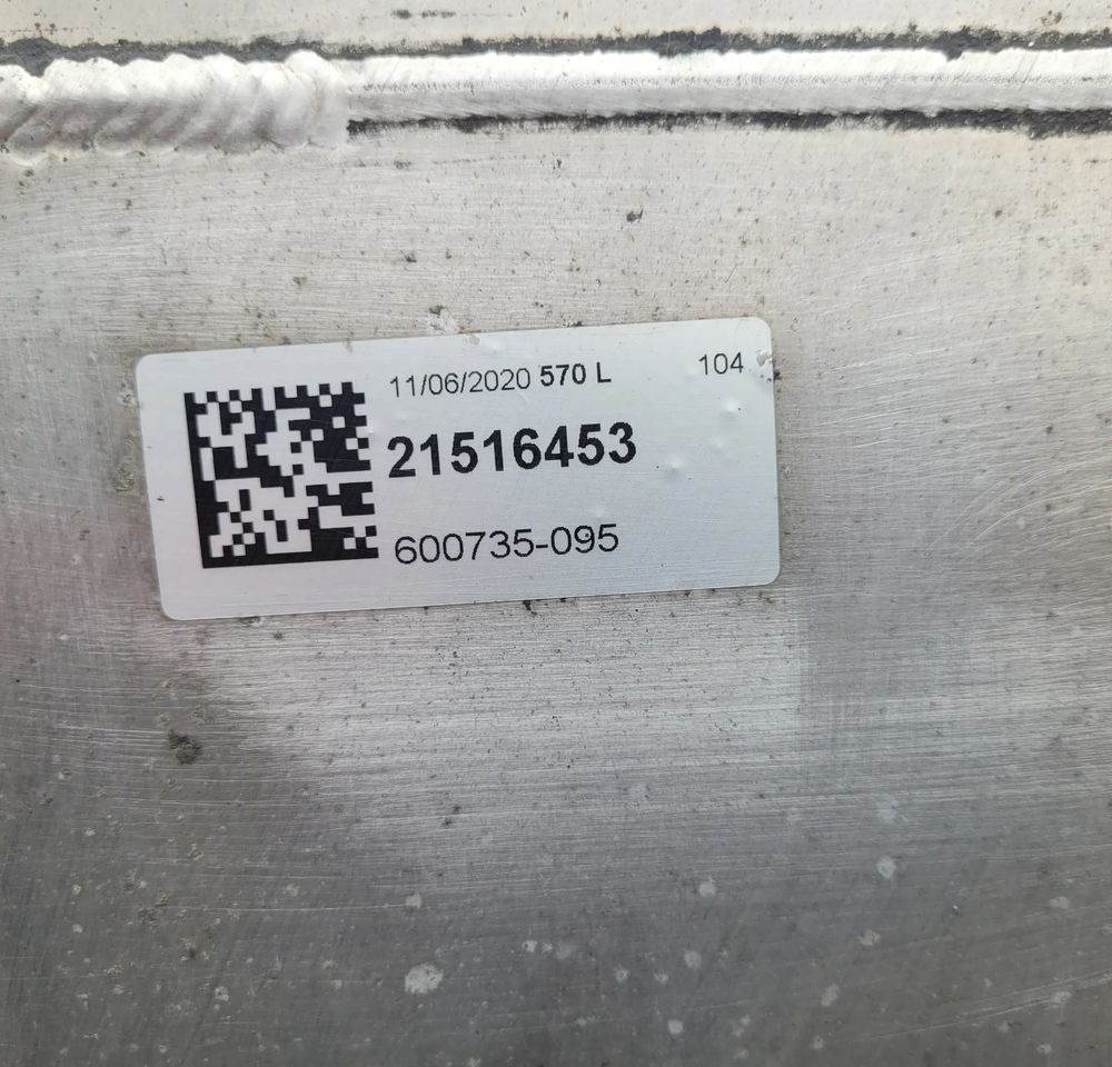 ZBIORNIK PALIWA VOLVO FH4 21516453 570L 140X70X70CM CHWALIM116 - Tanque de combustível para Camião: foto 5 ZBIORNIK PALIWA VOLVO FH4 21516453 570L 140X70X70CM CHWALIM116 - Tanque de combustível para Camião: foto 5