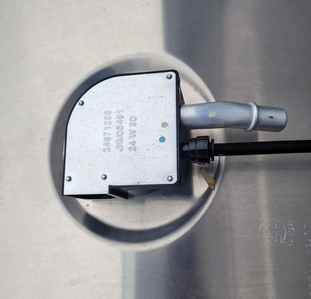 ZBIORNIK PALIWA VOLVO FH4 FH5 GAMA 140X70X70CM 21516453 570L CHWALIM116 - Tanque de combustível para Camião: foto 4 ZBIORNIK PALIWA VOLVO FH4 FH5 GAMA 140X70X70CM 21516453 570L CHWALIM116 - Tanque de combustível para Camião: foto 4