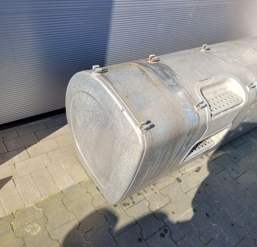 ZBIORNIK PALIWA VOLVO FH4 RENAULT 21442020 900L ORYGINAŁ CHWALIM116 - Sistema de combustível para Camião: foto 3 ZBIORNIK PALIWA VOLVO FH4 RENAULT 21442020 900L ORYGINAŁ CHWALIM116 - Sistema de combustível para Camião: foto 3