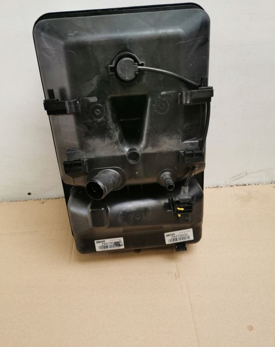 Zbiorniczek wyrównawczy DAF XF 106 - Tanque de expansão para Camião: foto 2 Zbiorniczek wyrównawczy DAF XF 106 - Tanque de expansão para Camião: foto 2