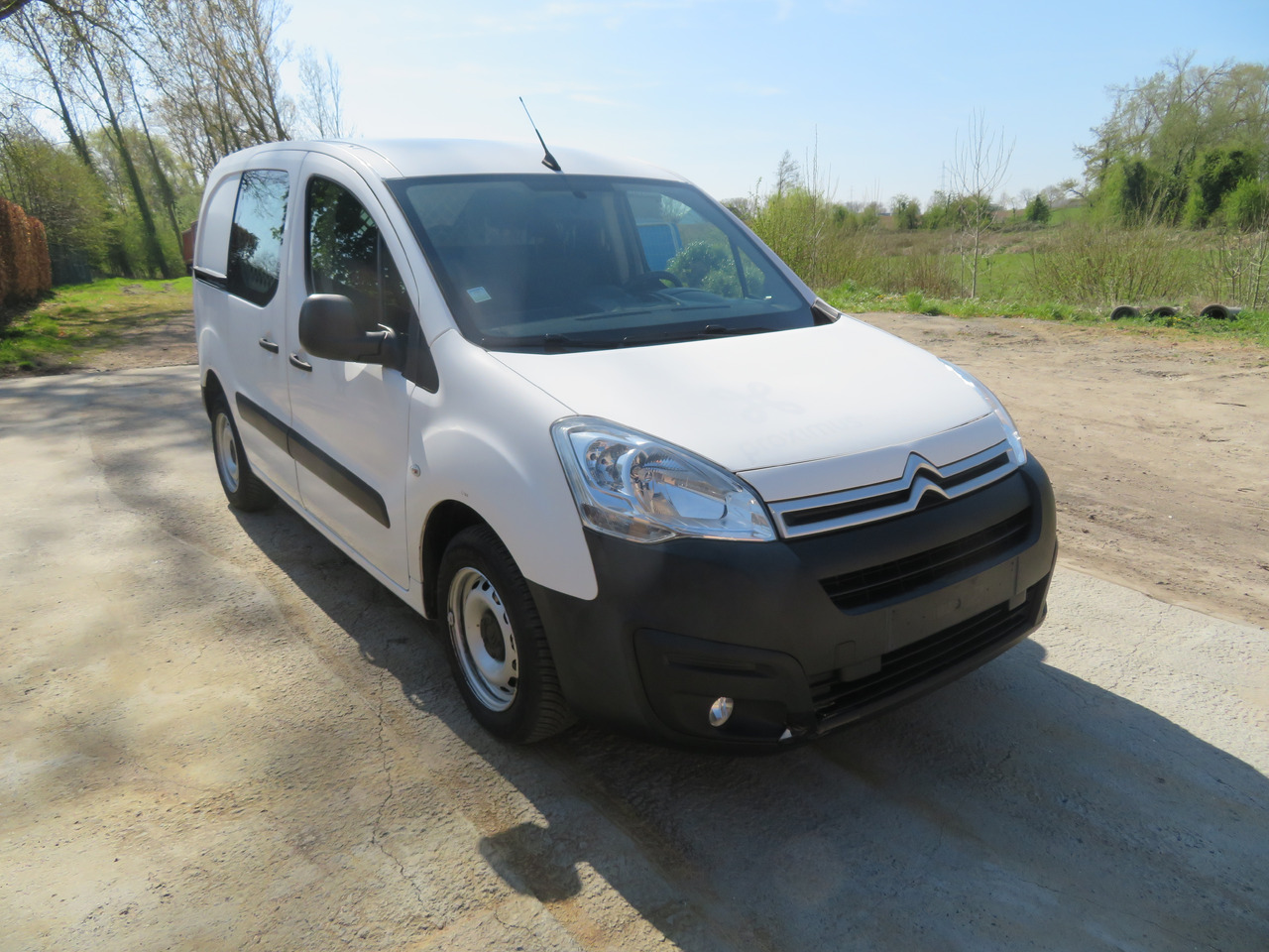 CITROËN Berlingo 1.6 BlueHDi CLUB - Furgão: foto 1 CITROËN Berlingo 1.6 BlueHDi CLUB - Furgão: foto 1
