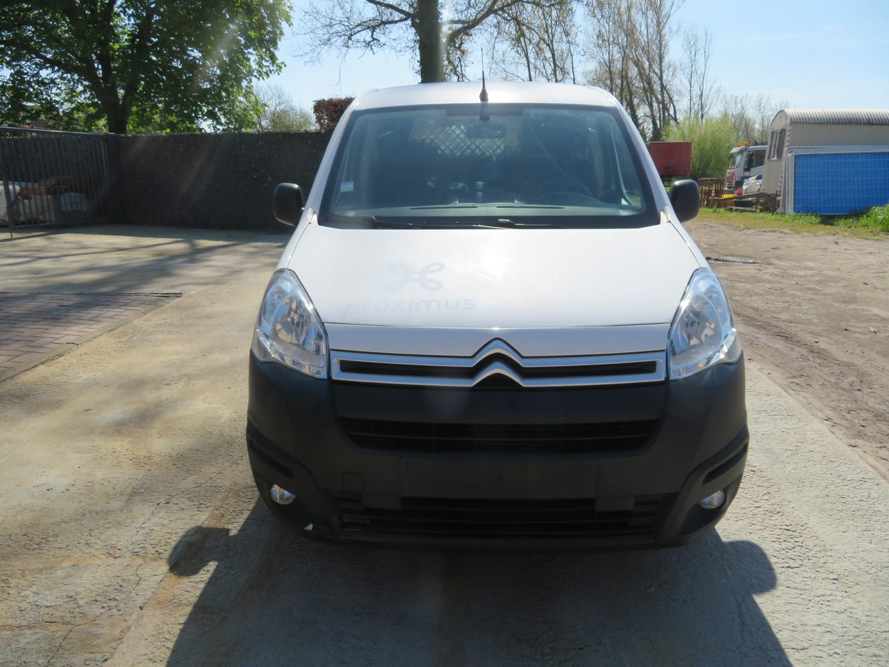 CITROËN Berlingo 1.6 BlueHDi CLUB - Furgão: foto 2 CITROËN Berlingo 1.6 BlueHDi CLUB - Furgão: foto 2