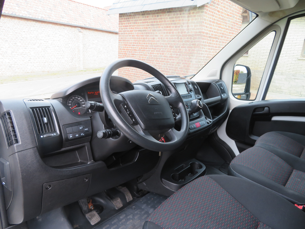 Furgão compacto Citroën Jumper 2.2 BlueHDi - L1H1: foto 11