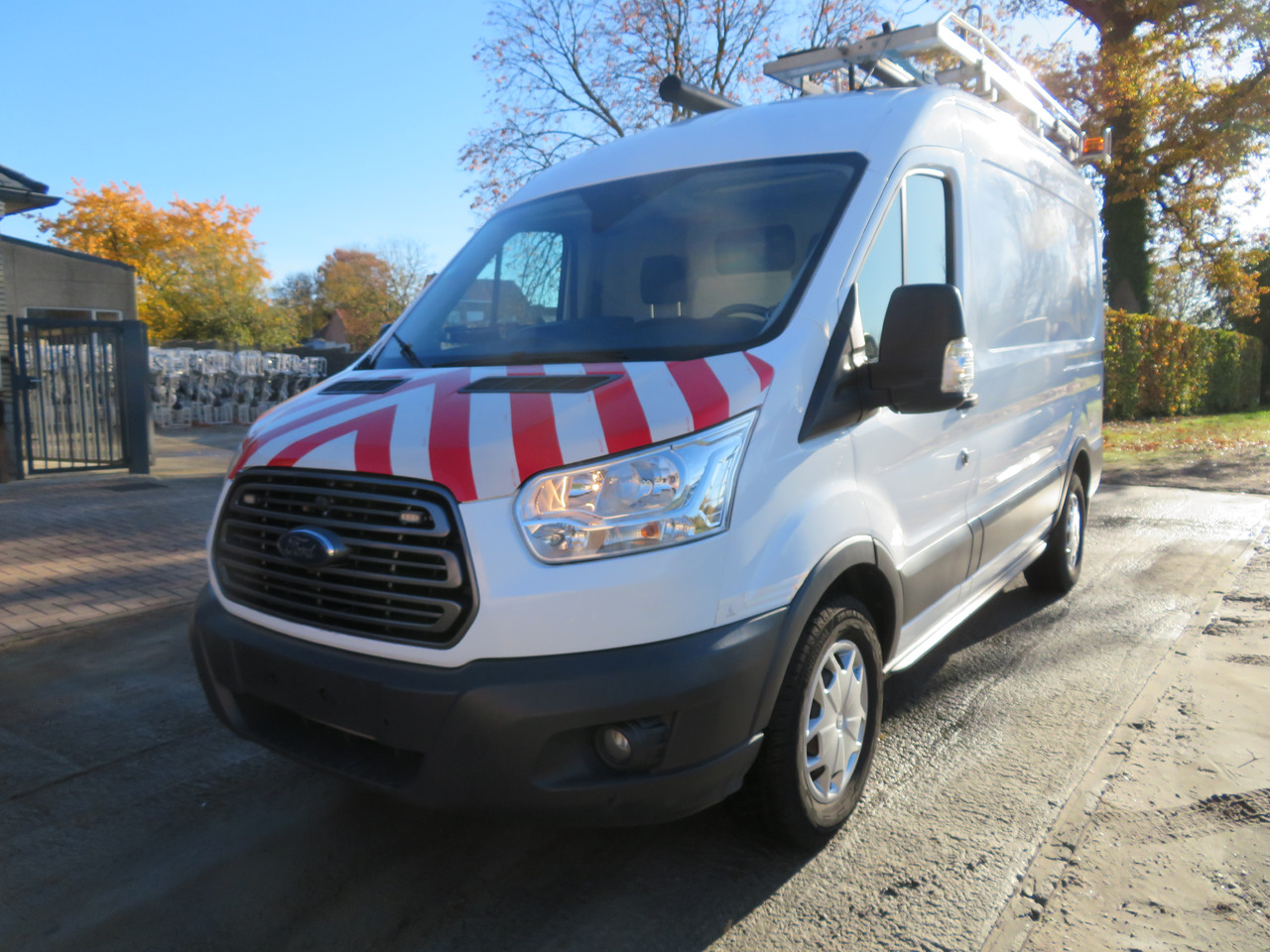 Ford Transit 2.0TDCi - L2H2 - Furgão: foto 3 Ford Transit 2.0TDCi - L2H2 - Furgão: foto 3