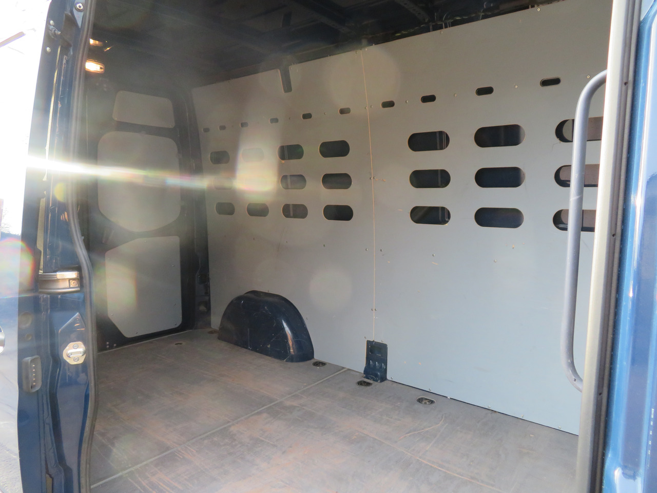 Furgão compacto Mercedes-Benz Sprinter 311CDi: foto 9 Furgão compacto Mercedes-Benz Sprinter 311CDi: foto 9